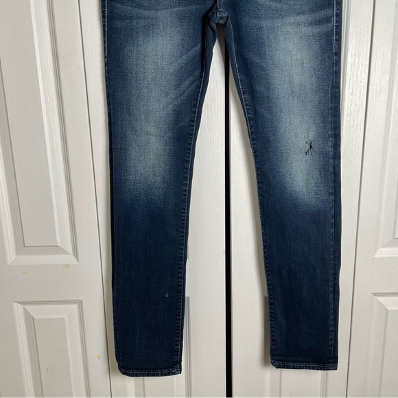 True Religion Relaxed Skinny Rocco Jeans Men’s 32 Blue Dark Wash Grunge Distress - Picture 5 of 16
